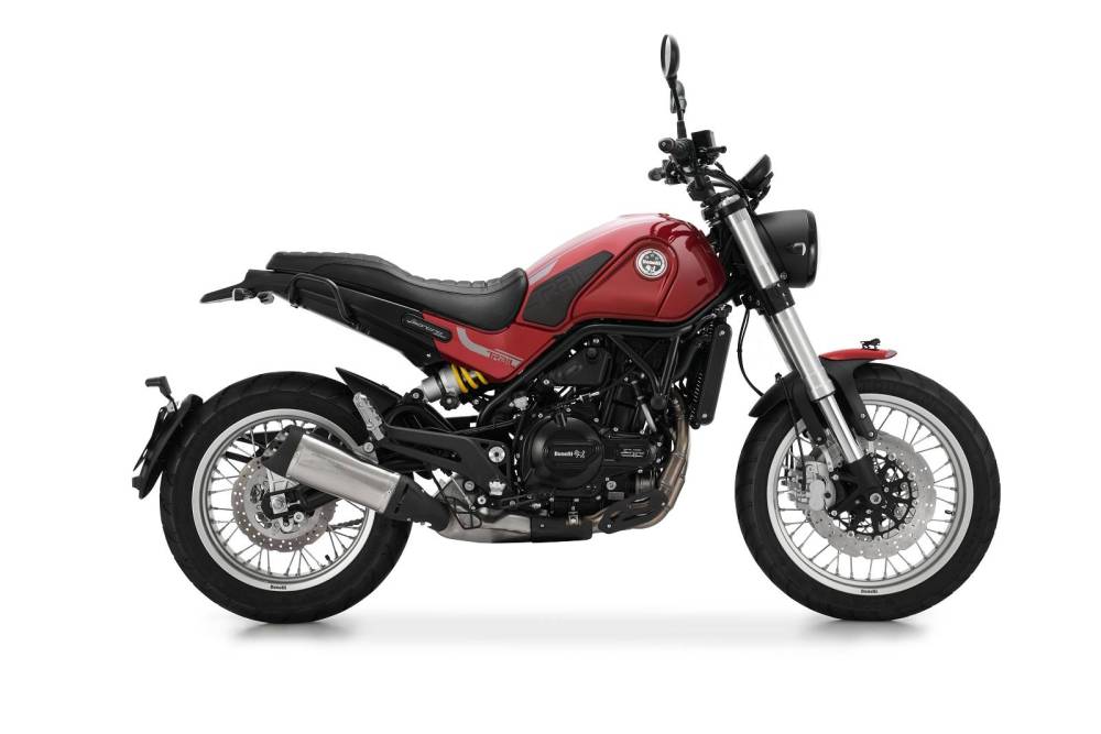 BenLeoncino500TrailF2M1Rprof1jpg_63e6637a9176b